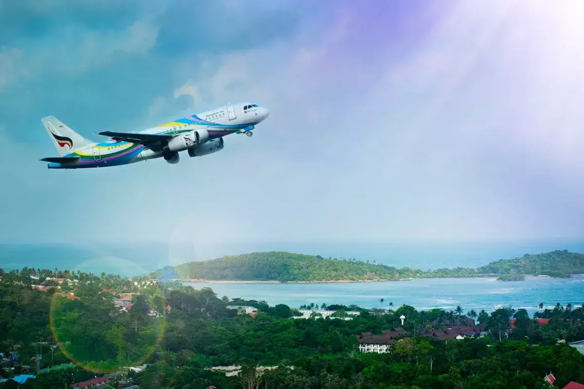 un avion au dessus de la thaîlande