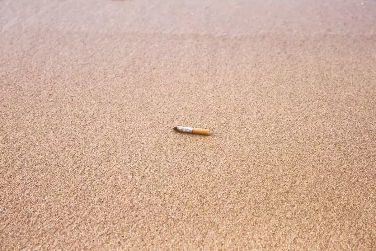Cigarette sur la plage