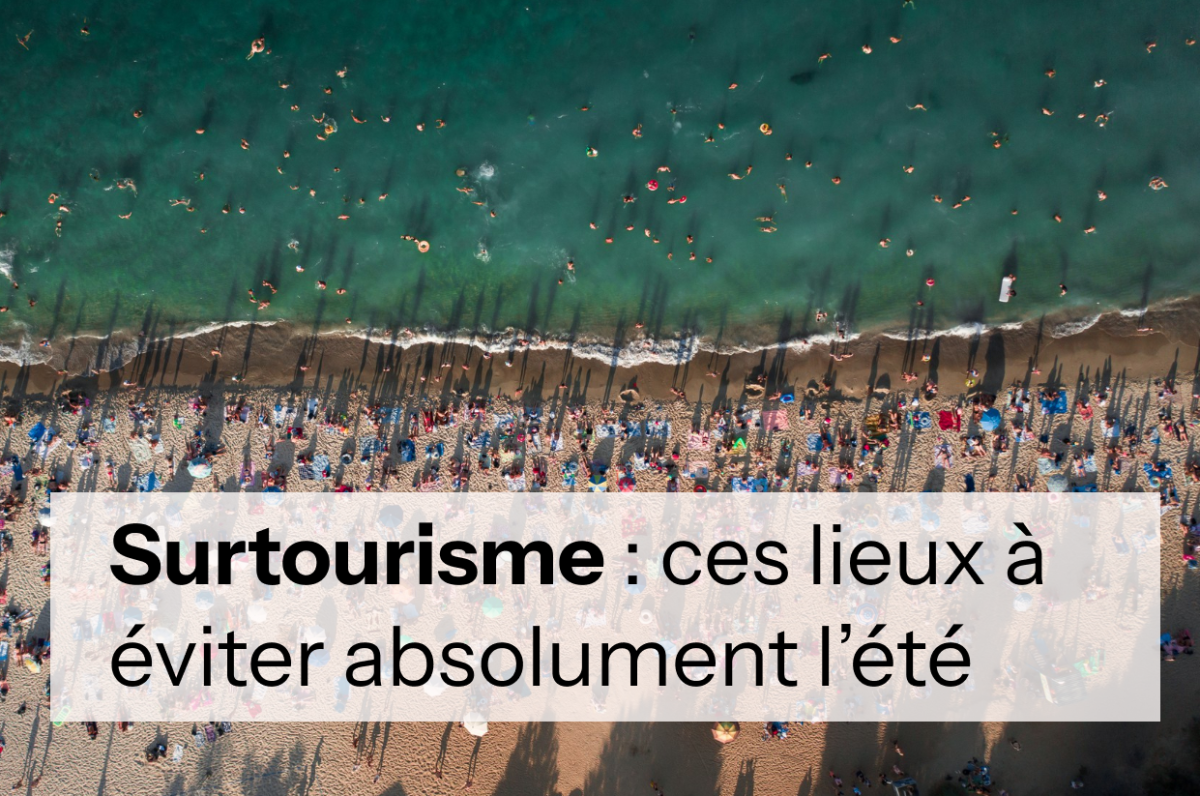 plage envahie par les touristes