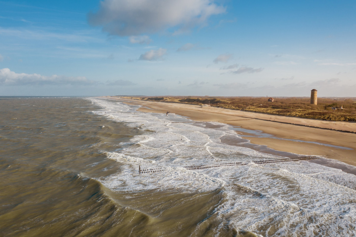 Plage de Normandie battue par les vents