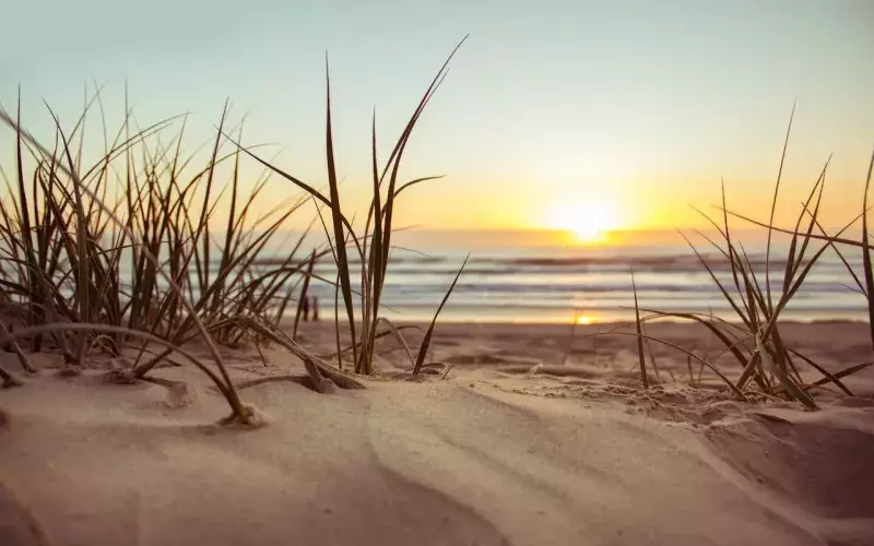 plage coucher de soleil