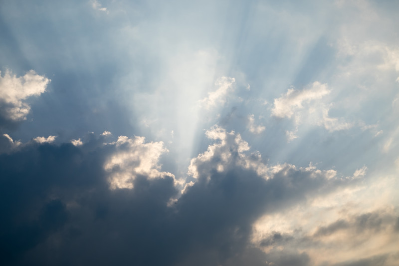 Vue d'un ciel lumineux