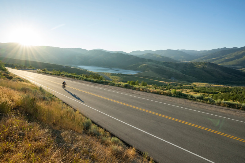 Route en plein soleil