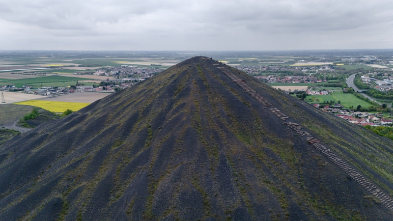 Un terril dans les Hauts-de-France