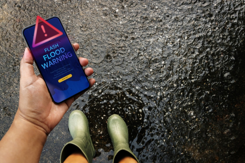 Alerte inondation sur un smartphone