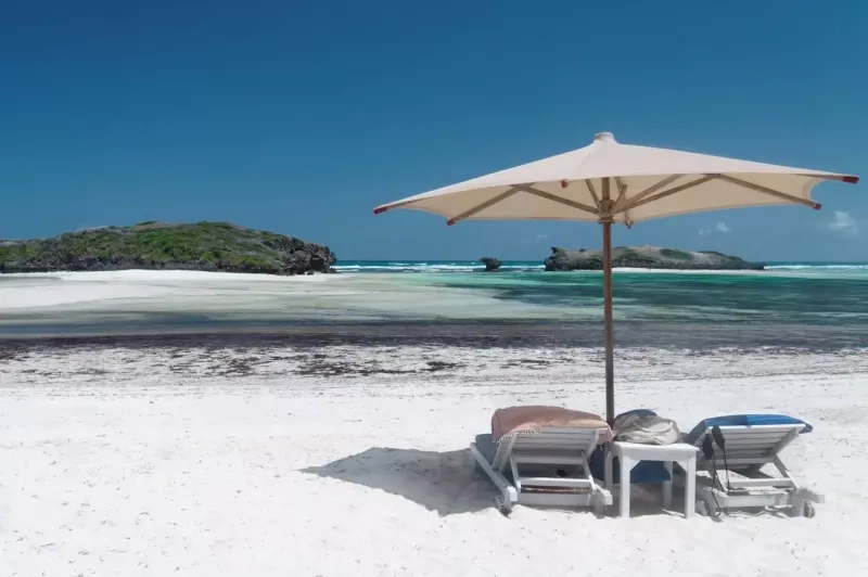 plage sur une île