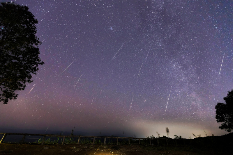 Pluie d'étoiles filantes