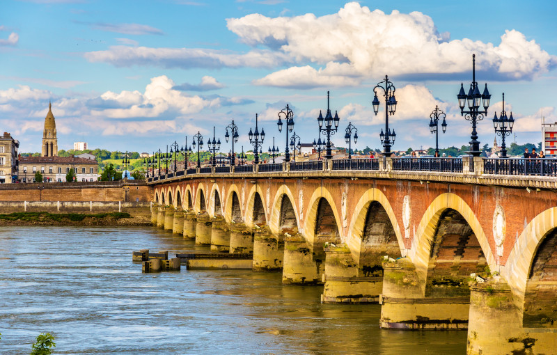 Pont de pierre à Bordeaux
