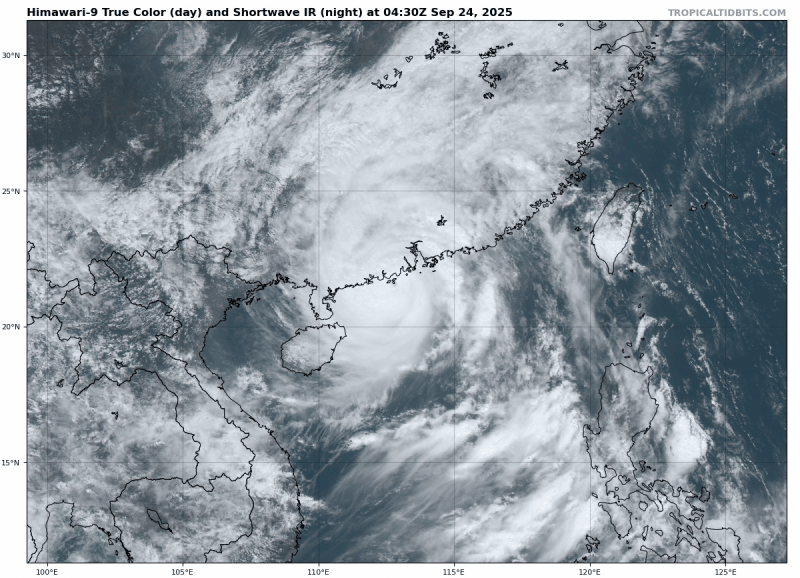Vue satellite du typhon Ragasa