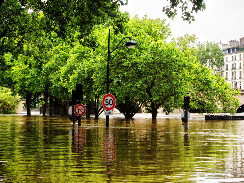 Rue entièrement inondée