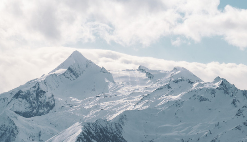 Montagne couverte de neige