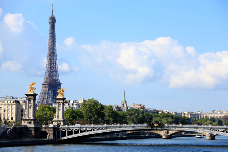 La tour Effeil depuis la Seine