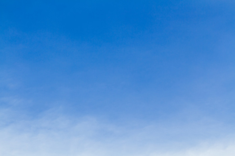 Ciel entièrement bleu