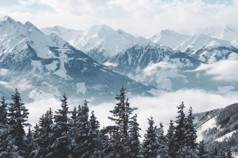 Montagne enneigée