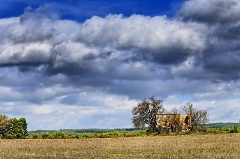 Campagne nuageuse