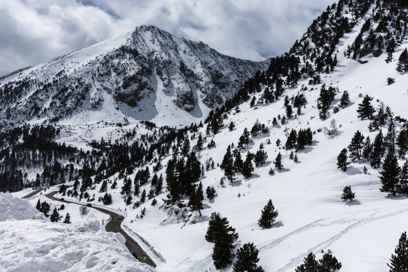 Montagne enneigée