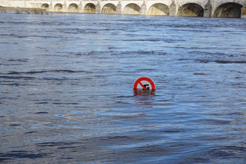 Un panneau inondé
