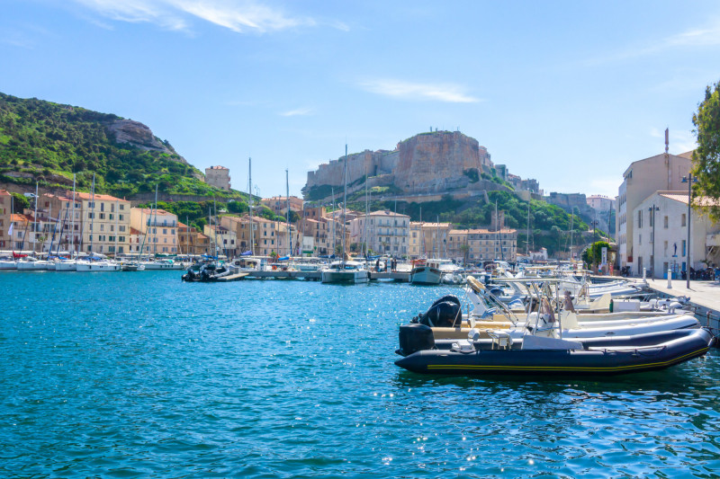 Petit port en Corse
