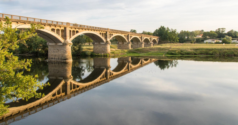 La Loire sous un pont