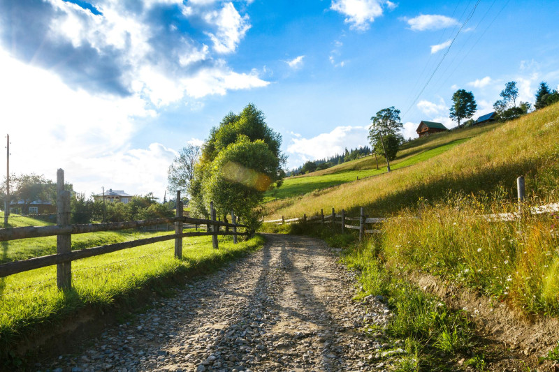 Paysage avec route et soleil