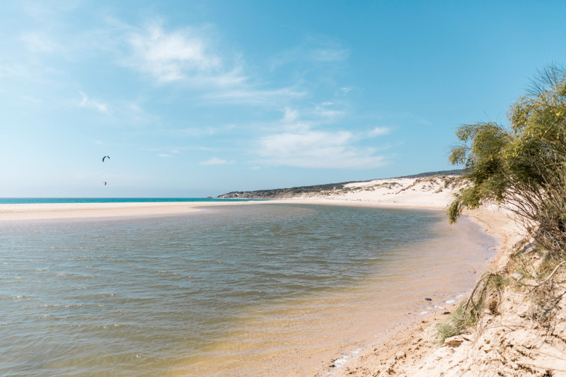 Les 7 plages les plus proches de Paris en train pour vous rafraîchir