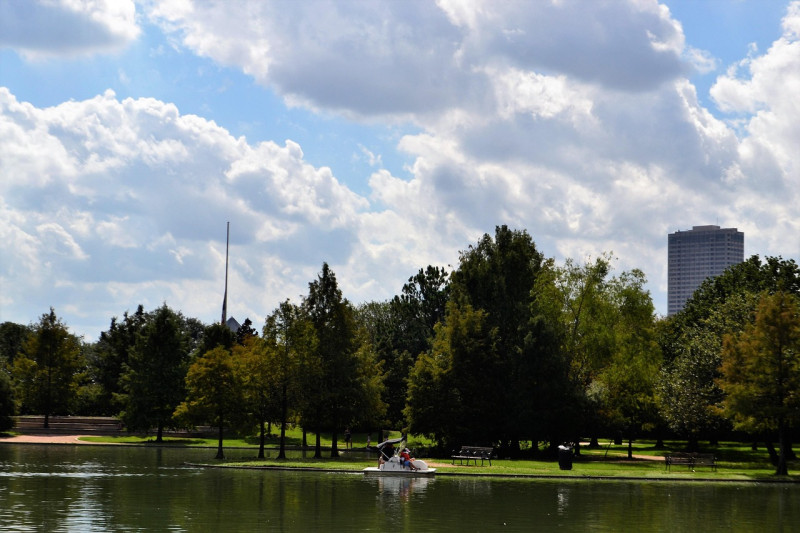 herman parc, lac, houston, texas, promenade en bateau, des arbres, gazon, ville, paysage, scène, sérénité, l'eau, bateau, balade, fleuve, nature, ciel, vert, extérieur, parc, naturel, gens, environnement, scénique, nationale, faune, enfants, écologie, eta