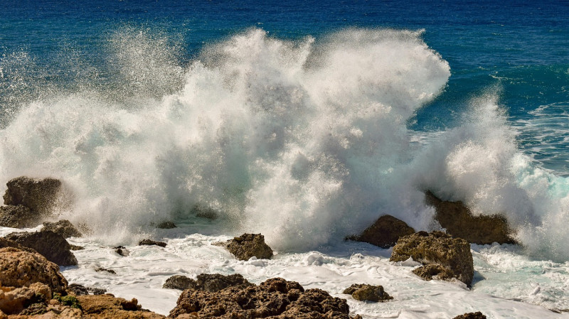 côte rocheuse, vague, s'écraser, nature, mer, venteux, paysage, vaporisateur, éclaboussure, fracassant, mousse, puissance, énergie, mouvement, vent, spectaculaire, liquide, conditions météorologiques, pegeia, paphos, chypre