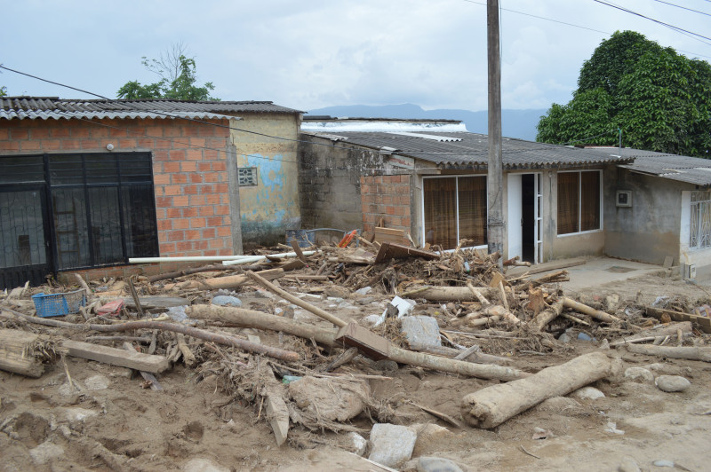 Maisons rurales endommagées par les débris d'inondation à Mocoa, Colombie.