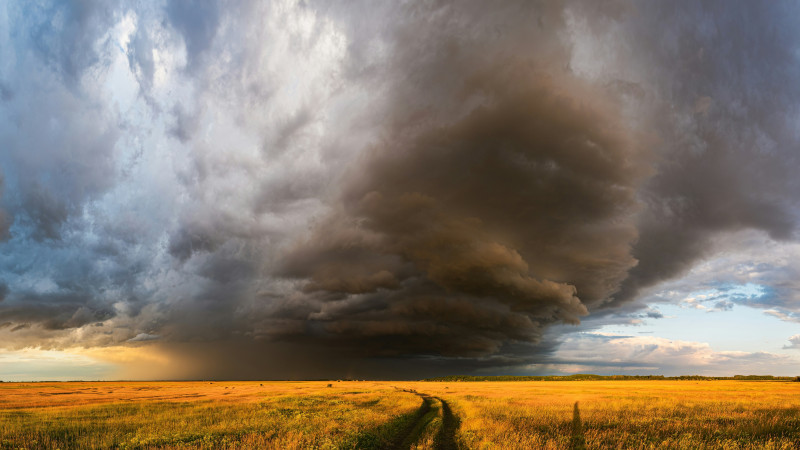Strom cloud