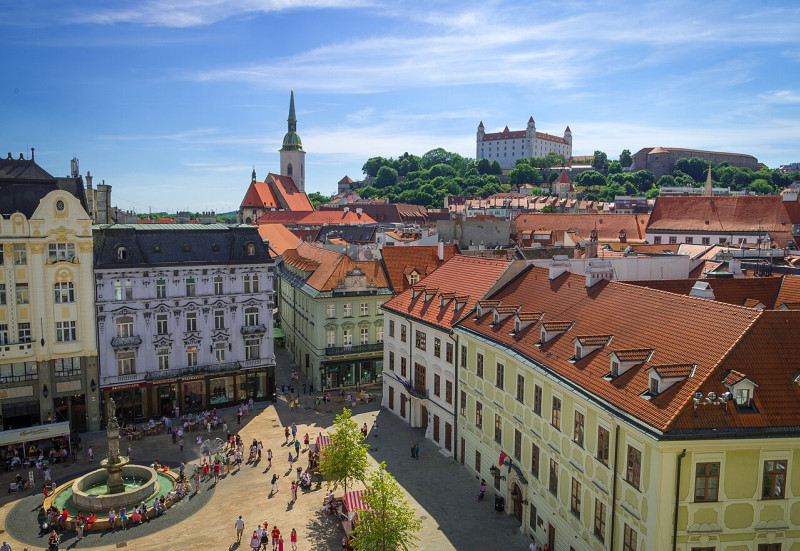 Bratislava — Wikimedia Commons