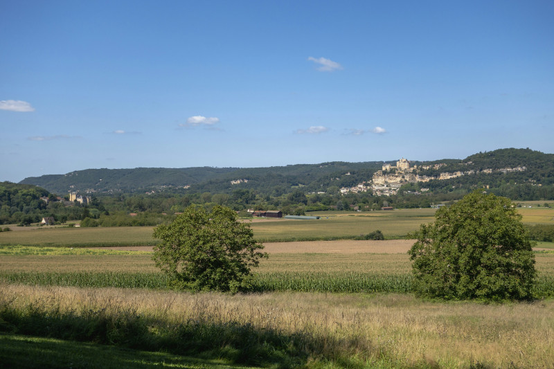 La vallée de la Dordogne magnifique et historique, un voyage dans le temps à ciel ouvert, des hommes des cavernes, du Moyen âge à aujourd'hui.