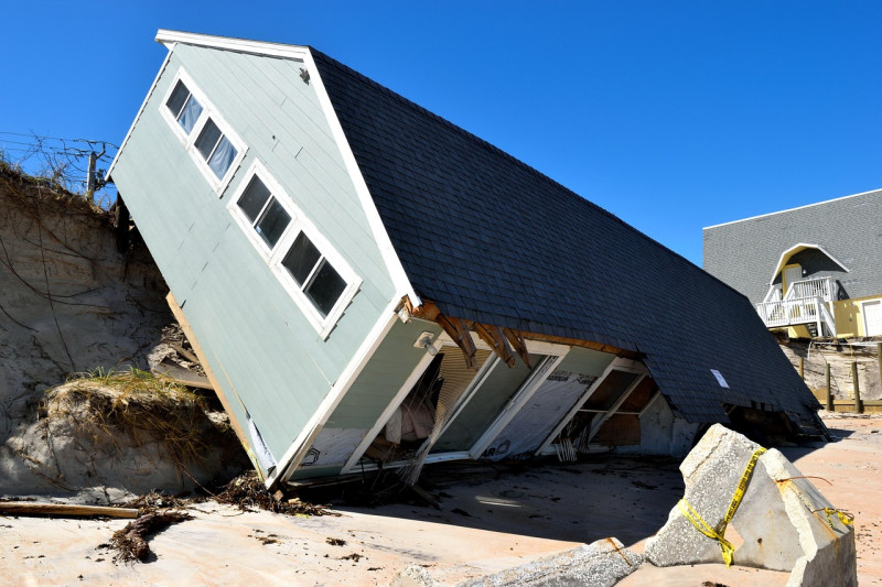 l'ouragan irma, la maison de la destruction, conditions météorologiques, loger, endommager, destruction, catastrophe, imeuble, ouragan, paysage, extérieur, tempête, ville, extrême, nature, climat, cyclone, naturel, phénomène, scène, ciel, danger, fort, ve