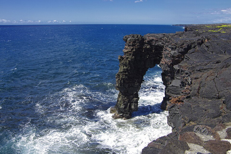 Hawaï perd un de ses symboles : l’arche marine d’Hōlei, vieille de 550 ans, s’effondre sous l’effet d’une tempête